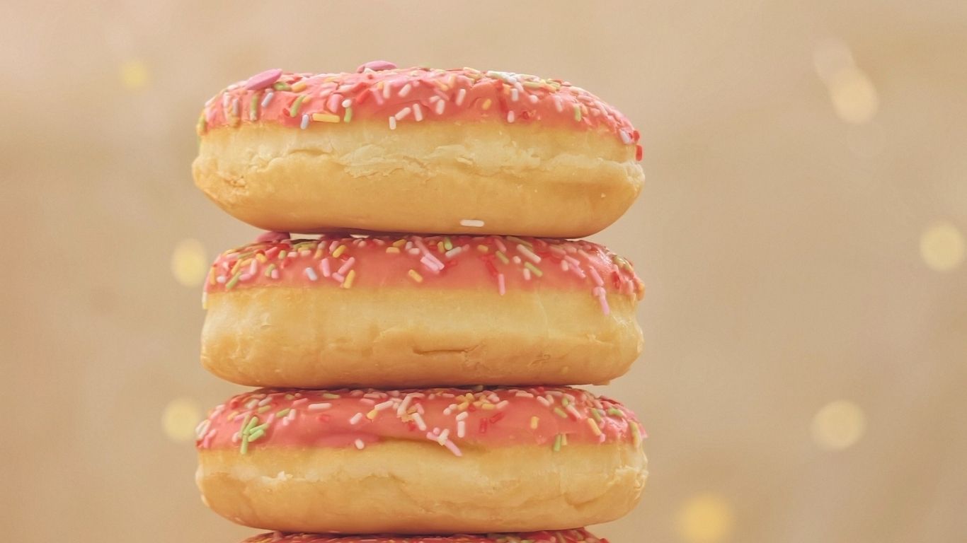 Pączki z różową polewą