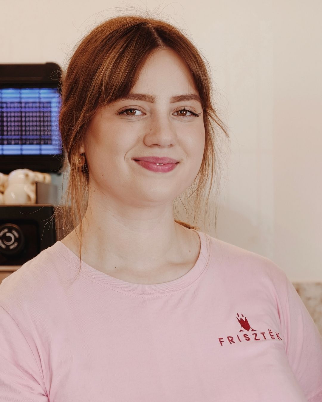 Natalia uśmiechnięta