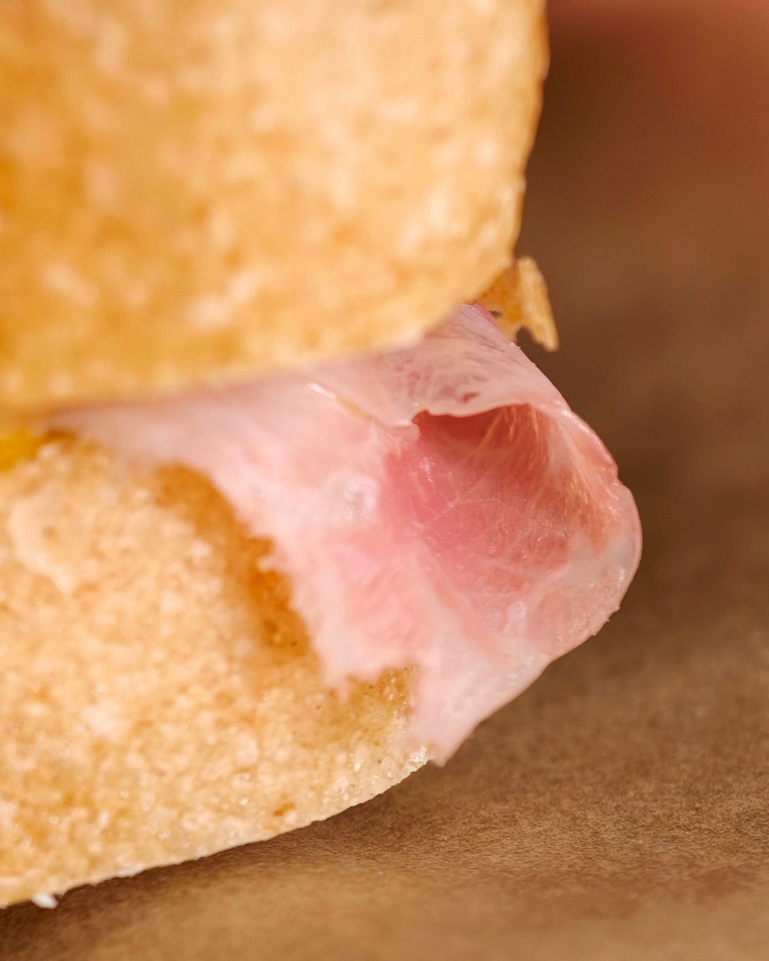 Tost z szynką prosciutto
