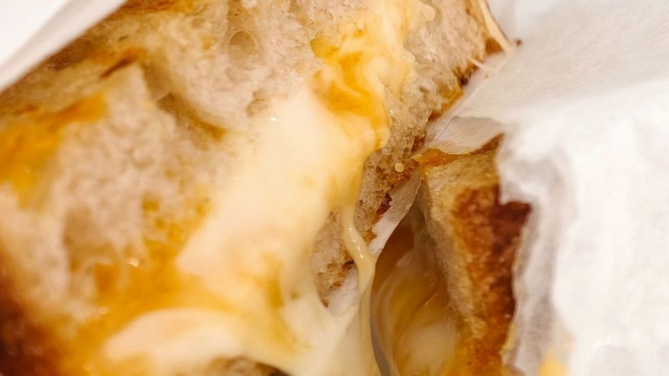 tost z serem